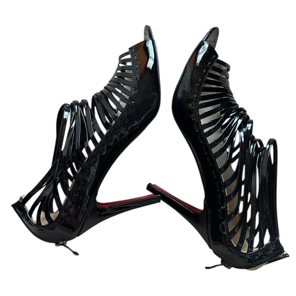 Christian Louboutin Elegant Black Stiletto Heels size 43 - Picture 6 of 13